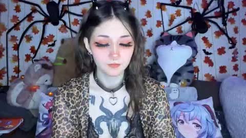 Snapshot of _devilbaby chatting on 09-26-25, 07:40 Kate online show from 09-26-25, 07:40