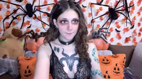 Snapshot of _devilbaby chatting on 10-13-25, 05:13 Kate online show from 10-13-25, 05:13
