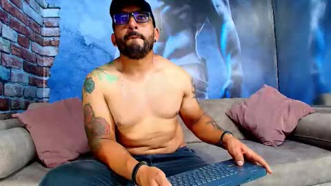 Snapshot of _dylan_santos chatting on 03-18-26, 10:35 Dylan Santos online show from 03-18-26, 10:35