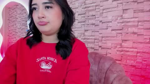 Snapshot of _elarossie_ chatting on 02-15-26, 02:52 Ela online show from 02-15-26, 02:52