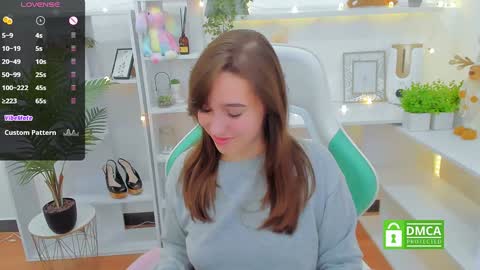 Snapshot of _eliizabeth__ chatting on 12-30-24, 09:40 Lizzy online show from 12-30-24, 09:40
