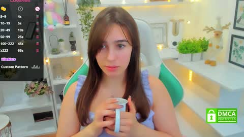 Snapshot of _eliizabeth__ chatting on 01-17-25, 03:55 Lizzy online show from 01-17-25, 03:55