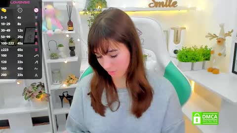 Snapshot of _eliizabeth__ chatting on 02-16-25, 02:31 Lizzy online show from 02-16-25, 02:31