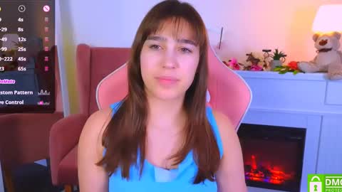 Snapshot of _eliizabeth__ chatting on 02-18-25, 03:10 Lizzy online show from 02-18-25, 03:10