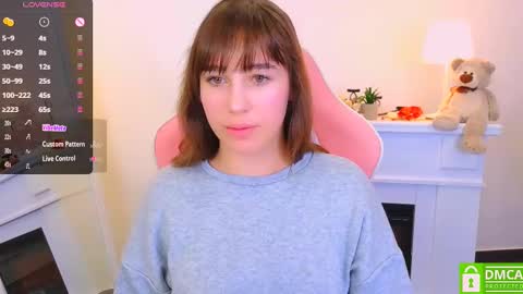 Snapshot of _eliizabeth__ chatting on 02-24-25, 02:19 Lizzy online show from 02-24-25, 02:19