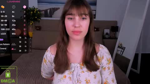 Snapshot of _eliizabeth__ chatting on 02-28-25, 02:20 Lizzy online show from 02-28-25, 02:20
