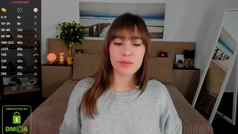 Snapshot of _eliizabeth__ chatting on 03-08-25, 10:24 Lizzy online show from 03-08-25, 10:24