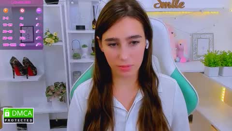 Snapshot of _eliizabeth__ chatting on 09-10-25, 09:26 Lizzy online show from 09-10-25, 09:26