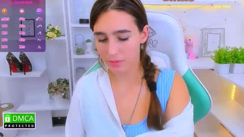 Snapshot of _eliizabeth__ chatting on 09-12-25, 09:04 Lizzy online show from 09-12-25, 09:04
