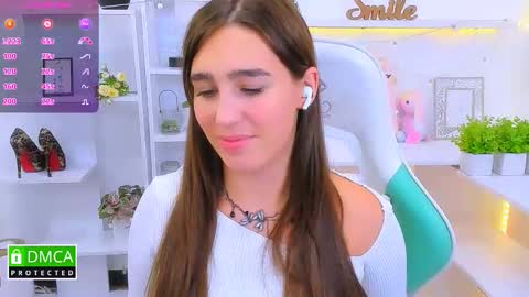 Snapshot of _eliizabeth__ chatting on 09-13-25, 09:58 Lizzy online show from 09-13-25, 09:58