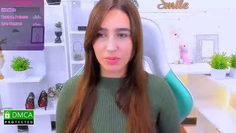 Snapshot of _eliizabeth__ chatting on 09-23-25, 10:02 Lizzy online show from 09-23-25, 10:02