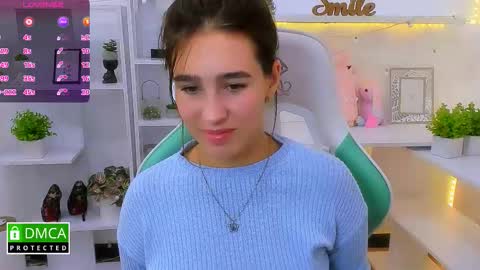 Snapshot of _eliizabeth__ chatting on 09-24-25, 10:13 Lizzy online show from 09-24-25, 10:13