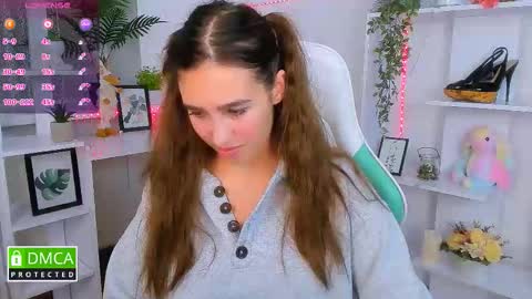 Snapshot of _eliizabeth__ chatting on 10-21-25, 09:59 Lizzy online show from 10-21-25, 09:59