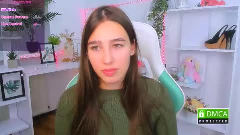 Snapshot of _eliizabeth__ chatting on 11-02-25, 09:28 Lizzy online show from 11-02-25, 09:28