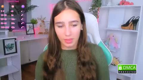 Snapshot of _eliizabeth__ chatting on 11-03-25, 09:16 Lizzy online show from 11-03-25, 09:16