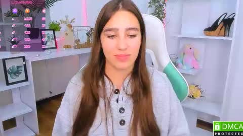 Snapshot of _eliizabeth__ chatting on 11-04-25, 09:25 Lizzy online show from 11-04-25, 09:25