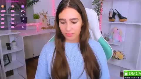 Snapshot of _eliizabeth__ chatting on 11-07-25, 09:15 Lizzy online show from 11-07-25, 09:15