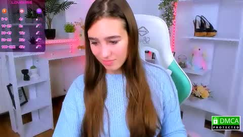 Snapshot of _eliizabeth__ chatting on 11-14-25, 10:51 Lizzy online show from 11-14-25, 10:51