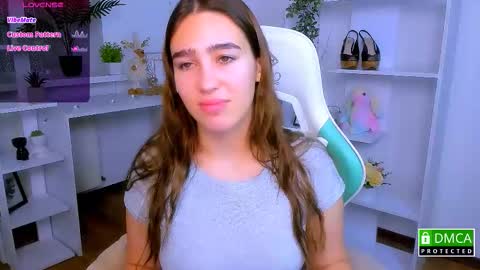 Snapshot of _eliizabeth__ chatting on 11-18-25, 11:15 Lizzy online show from 11-18-25, 11:15