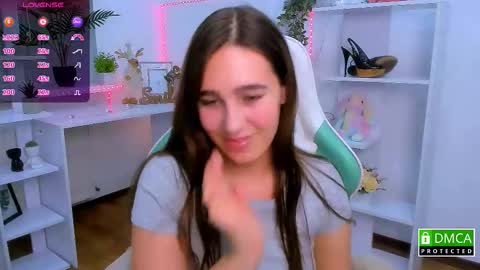 Snapshot of _eliizabeth__ chatting on 11-24-25, 10:53 Lizzy online show from 11-24-25, 10:53