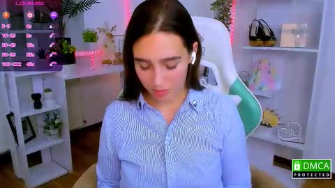 Snapshot of _eliizabeth__ chatting on 11-30-25, 10:14 Lizzy online show from 11-30-25, 10:14