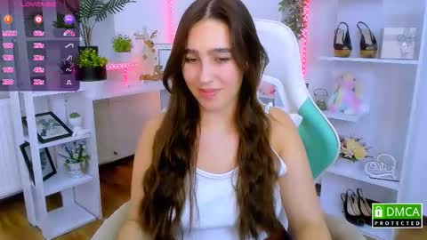 Snapshot of _eliizabeth__ chatting on 12-13-25, 09:42 Lizzy online show from 12-13-25, 09:42