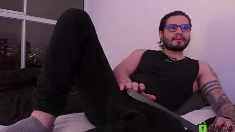 Snapshot of _elon_coxx_ chatting on 10-29-25, 01:41 - online show from 10-29-25, 01:41