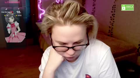 Snapshot of _elven_dreams__ chatting on 02-09-25, 06:47 chloue and Gretta online show from 02-09-25, 06:47