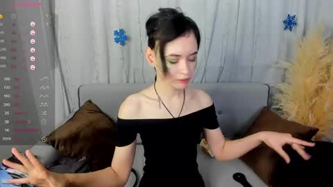 _emily__strike_ online show from 12-26-24, 12:38