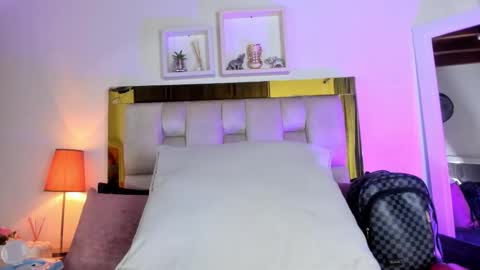 Isabella online show from 10-04-25, 12:14