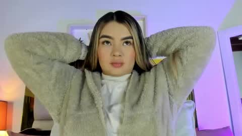 Isabella online show from 10-09-25, 12:03