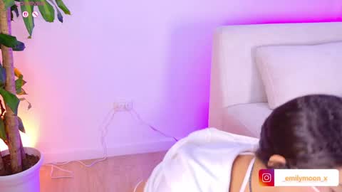 Emi online show from 04-05-26, 02:09