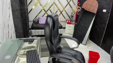 emily  online show from 04-15-26, 01:40