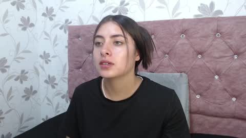 Emma online show from 03-10-25, 01:12
