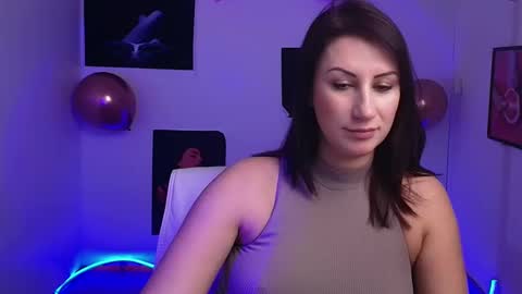 Emma online show from 02-15-25, 12:43