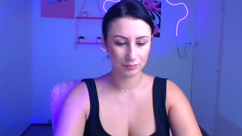 Emma online show from 11-12-25, 01:11