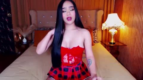 _empressvalerie_ online show from 11-17-25, 03:12