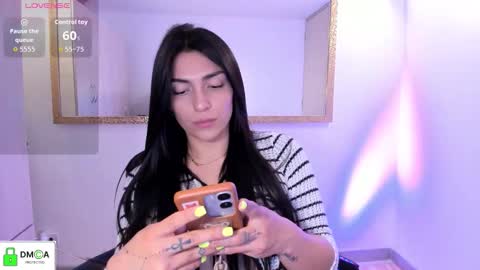 Snapshot of _ericavanderhill_ chatting on 11-22-25, 04:33 Erica Vanderhill online show from 11-22-25, 04:33