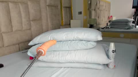 _eris_rose online show from 11-19-25, 07:36