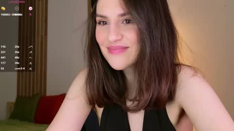 Snapshot of _esmeraldiyaa_ chatting on 02-18-26, 09:55 _esmeraldiyaa_ online show from 02-18-26, 09:55