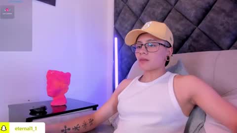 Snapshot of _eternal3_ chatting on 06-18-26, 10:47 Eternal online show from 06-18-26, 10:47