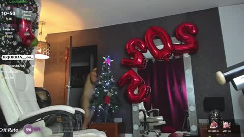 Snapshot of _eufrates_ chatting on 01-08-25, 10:58 EUFRATES online show from 01-08-25, 10:58