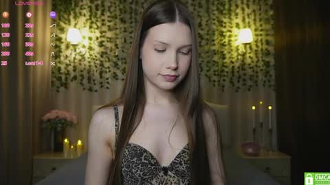 Snapshot of _eva_lee chatting on 04-25-26, 05:43 Alice online show from 04-25-26, 05:43