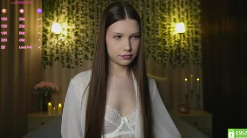 Snapshot of _eva_lee chatting on 04-26-26, 03:10 Alice online show from 04-26-26, 03:10