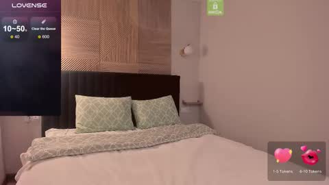 Eva online show from 11-24-25, 10:04