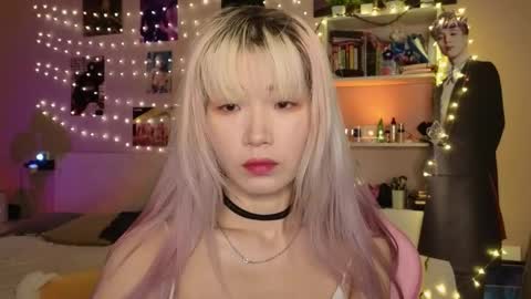 Snapshot of _eve____ chatting on 02-16-26, 01:24 EveEva online show from 02-16-26, 01:24