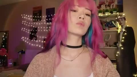 Snapshot of _eve____ chatting on 02-21-26, 03:40 EveEva online show from 02-21-26, 03:40