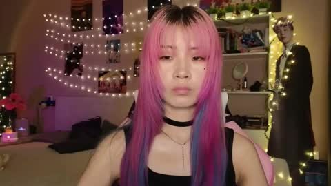 Snapshot of _eve____ chatting on 02-26-26, 01:04 EveEva online show from 02-26-26, 01:04