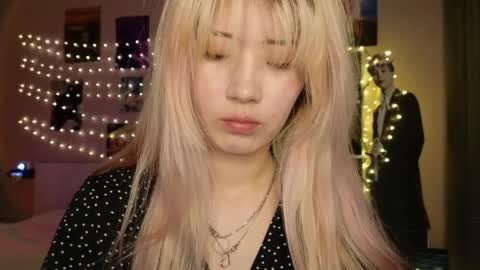 EveEva online show from 04-25-26, 02:58