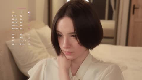 Essie  online show from 03-11-26, 04:57